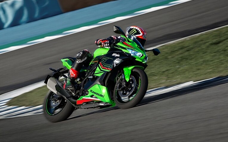 PT Kawasaki Motor Indonesia memiliki sepeda motor sport, Ninja ZX-25R yang memiliki daya tarik tersendiri bagi penggemar moge - apakabar.co.id