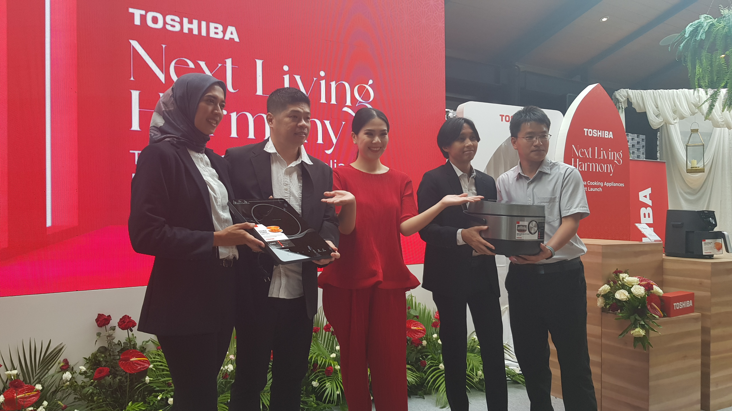 Acara peluncuran peralatan masak Toshiba turut melibatkan demo memasak - apakabar.co.id