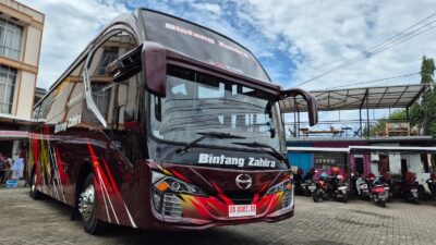 PO Bintang Zahira Pakai Hino Bus Layani Lintas Sulawesi