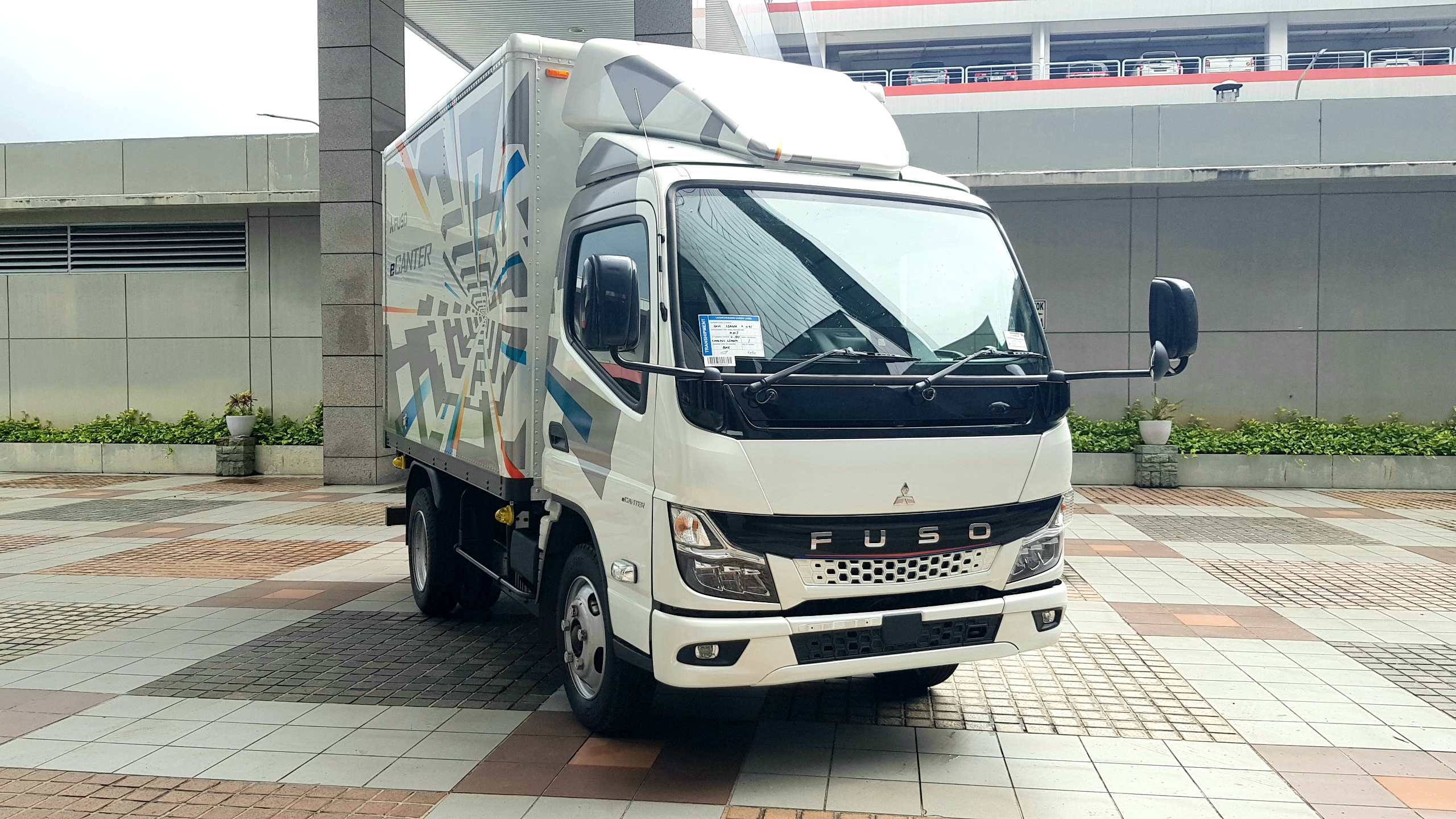 Mitsubishi Fuso eCanter akan meluncur tahun ini di GIIAS 2024 - apakabar.co.id