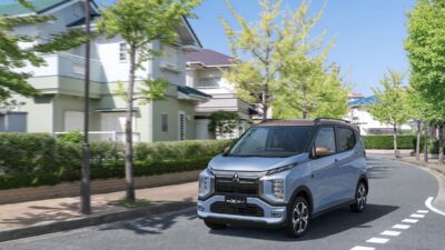 Mitsubishi Motors Corporation mengumumkan angka total produksi mobil listrik Mitsubishi eK X EV mencapai 100.000 unit dalam periode 1 tahun - apakabar.co.id