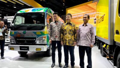 KTB Bawa Fuso Canter Bus dan Truk Andalan di GIICOMVEC 2024