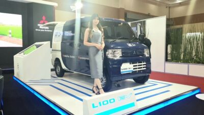 Mitsubishi Hadirkan L100 EV dengan Livery Menarik di GIICOMVEC 2024