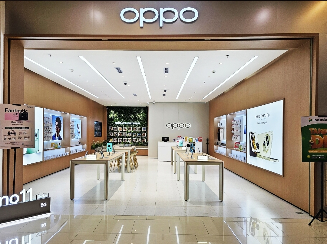 Perusahaan teknologi asal Cina, Oppo menghadirkan Experience Store, toko gadget baru mereka di Mall Ciputra, Tangerang - apakabar.co.id
