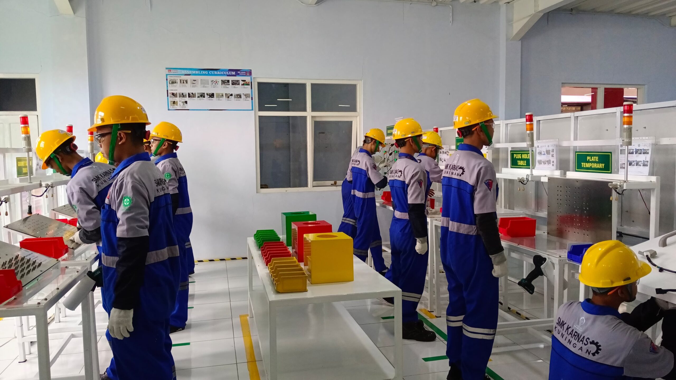 Daihatsu meresmikan fasilitas DOJO Center atau pusat pelatihan manufaktur di 2 Sekolah Menengah Kejuruan binaannya - apakabar.co.id