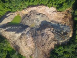 Batu Bara Adaro Indonesia Balangan Dijarah Penambang Ilegal