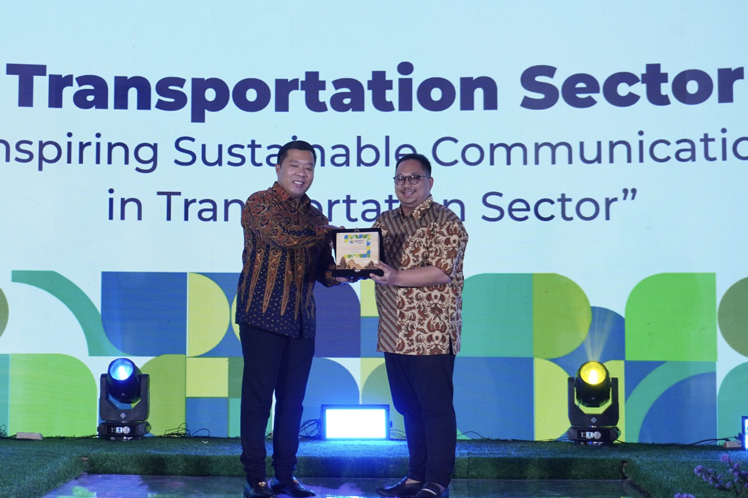 Wuling dinobatkan sebagai The Most Inspiring Sustainable Communication Company in Transportation Sector - apakabar.co.id