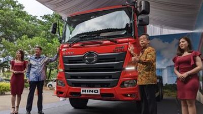 Hino Meluncurkan 6 Truk Baru untuk Mengangkut Limbah B3 - apakabar.co.id