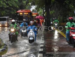 Momen Idulfitri 1445H, Sebagian Wilayah Indonesia Diguyur Hujan