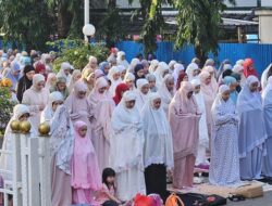 Masjid Sunda Kelapa Dipenuhi Warga untuk Mengikuti Salat Idulfitri