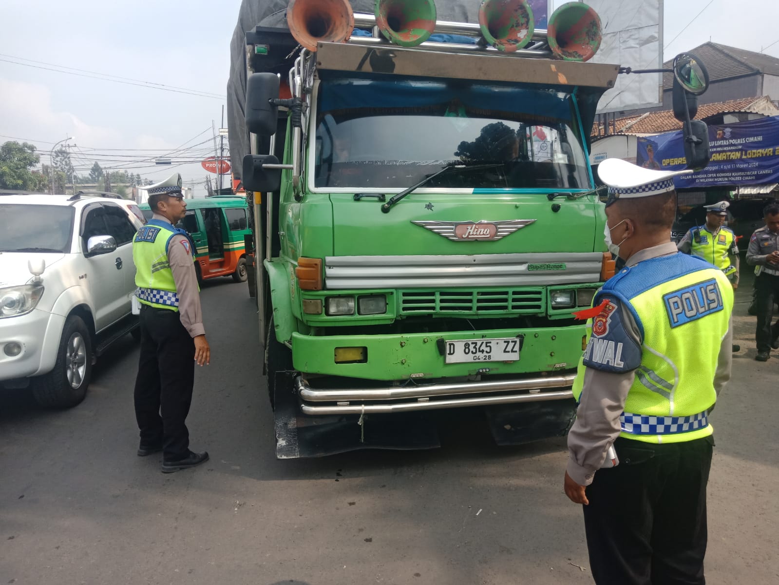 Kendaraan Sumbu Tiga Dilarang Beroperasi Di Jabar Saat Arus Mudik ...