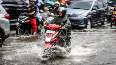 Siap-Siap, Wilayah DKI Diguyur Hujan pada Jumat Siang