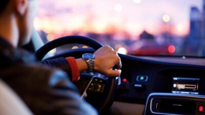 Di bulan puasa Ramadan ini, bagi Anda yang melakukan mobilitas menggunakan mobil untuk beraktivitas sehari-hari, harus tetap bisa menjaga kondisi tubuh dan mengikuti aturan berkendara aman - apakabar.co.id