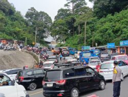 Kepadatan Arus Balik Terjadi di Jalur Wisata Puncak Bogor