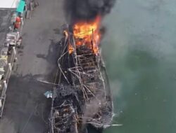 Tiga Tewas akibat Kebakaran Kapal di Muara Baru