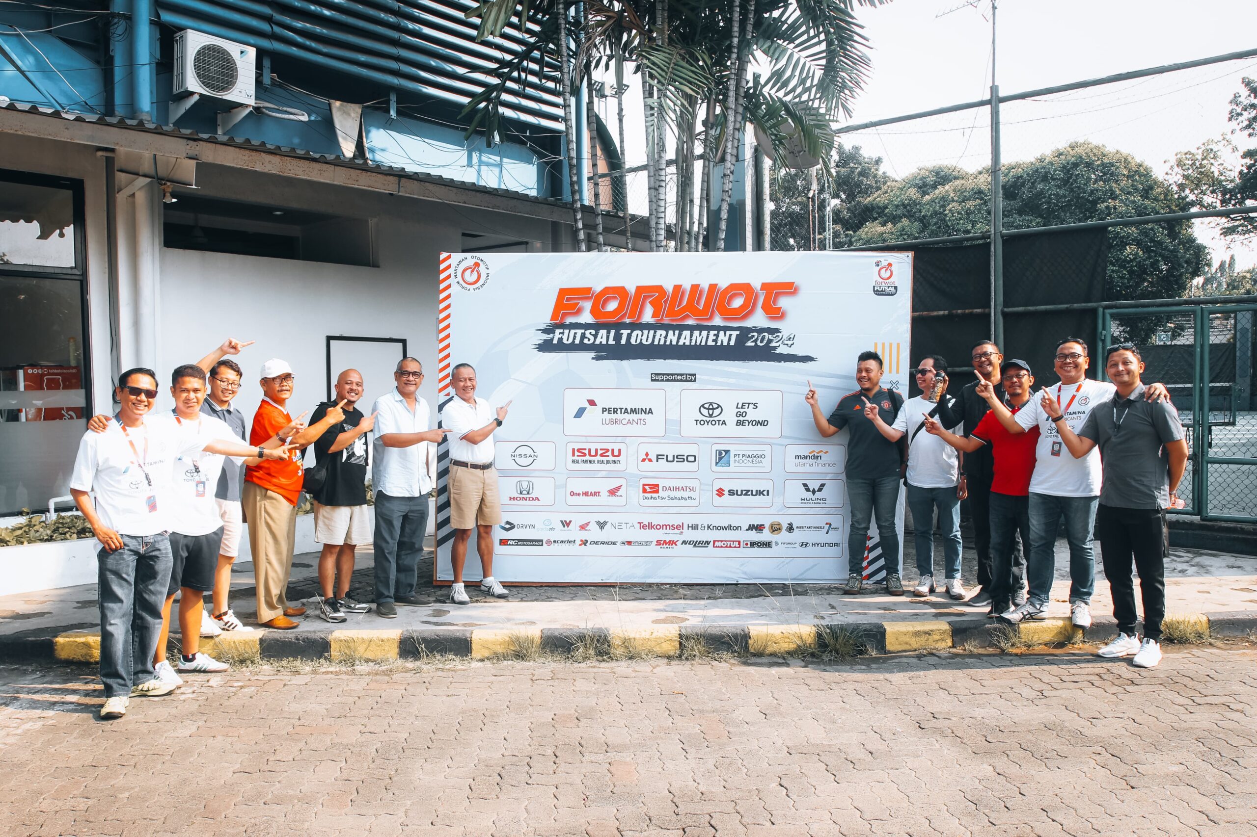 Forum Wartawan Otomotif Indonesia (Forwot) menggelar turnamen futsal perdana, Sabtu (18/5) - apakabar.co.id