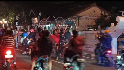 Suporter Persib Bandung di Cianjur Luapkan Kemenangan dengan Konvoi Keliling Kota