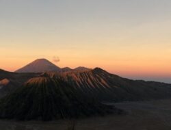 Kawasan Gunung Bromo Sterilisasi Sementara Pendirian Tenda