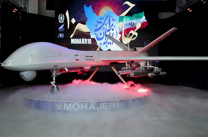 Drone tempur Iran Mohajer-10 saat dipamerkan pada Agustus 2023 - apakabar.co.id