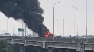 Biang Bus Pembakal Kalsel Terbakar di Tol Tanjung Priok