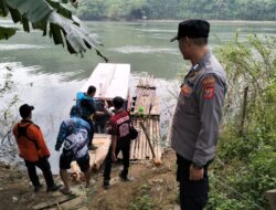 Bunuh Diri Gagal, ODGJ Malah Patah Tulang setelah Lompat ke Sungai Citarum