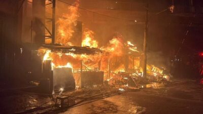 Rumah Terbakar Hebat di Grogol Petamburan, 17 Unit Mobil Damkar Diturunkan