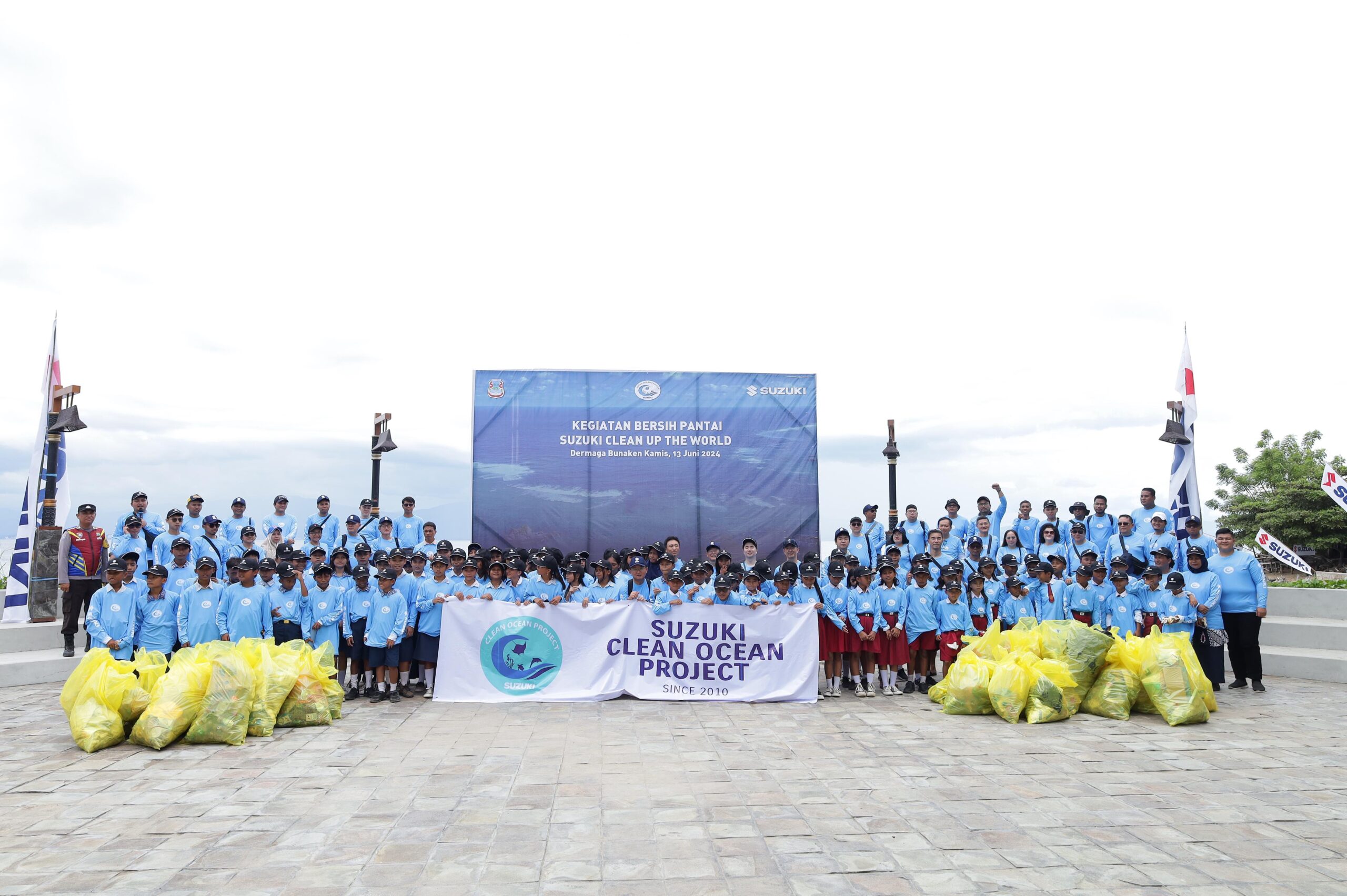 Kegiatan Suzuki Clean Up The World di Pantai Bunaken Sulawesi Utara , apakabar.co.id