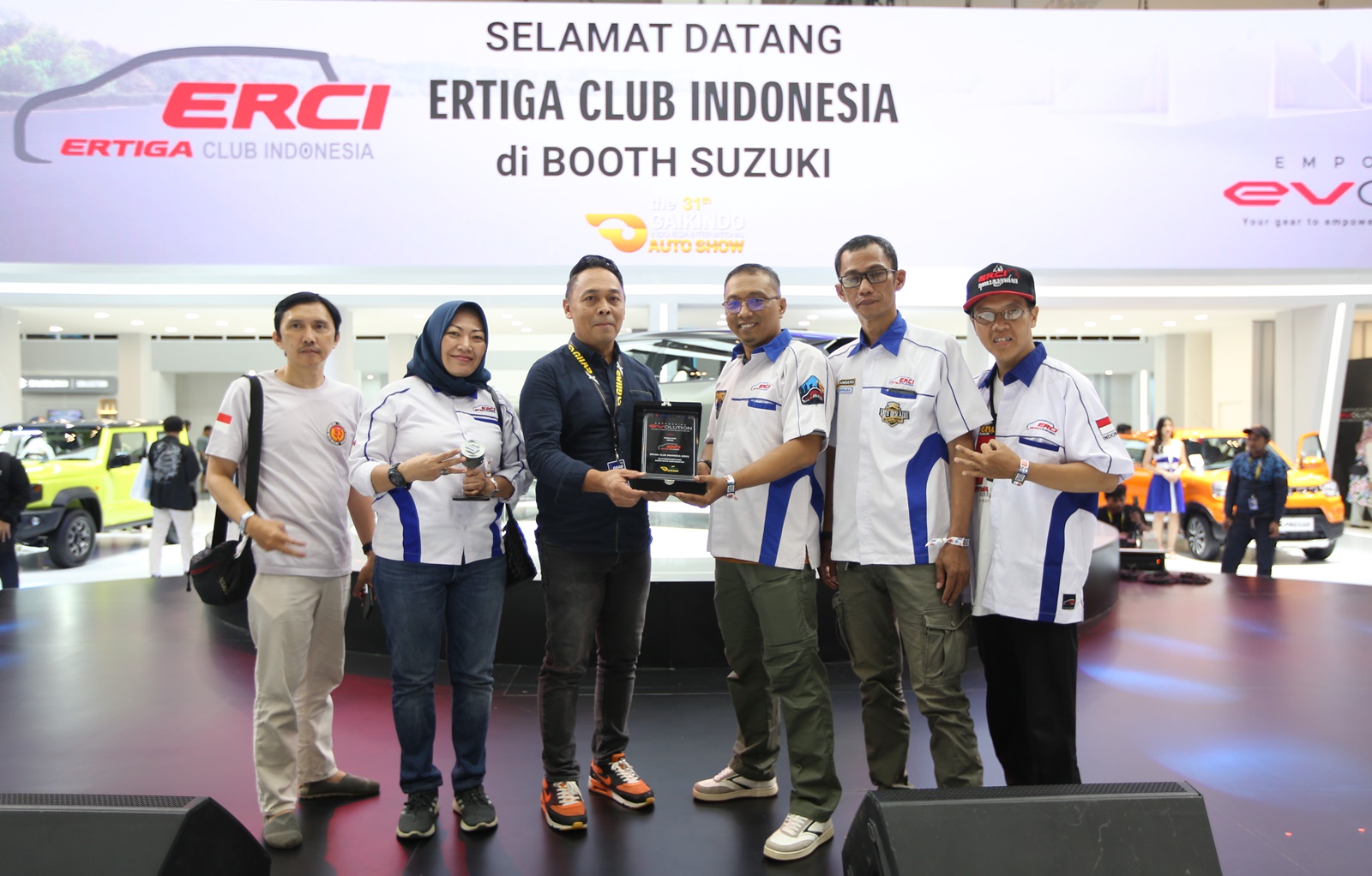 Apakabar.co.id - Komunitas Suzuki Ertiga Club Indonesia hadir di GIIAS 2024