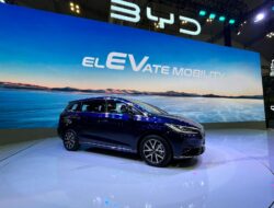 Kejutan di GIIAS 2024: BYD Luncurkan MPV Listrik M6