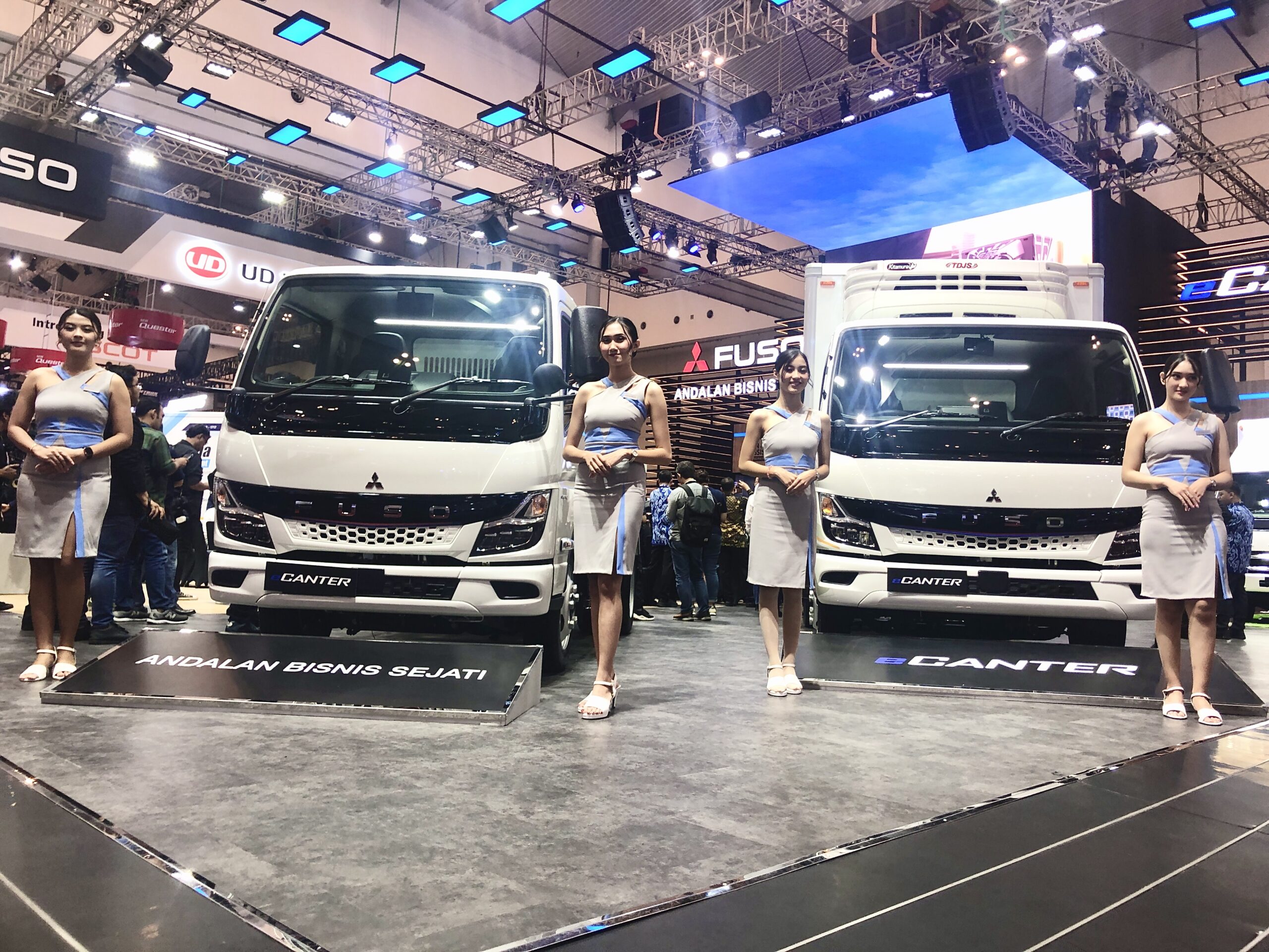 Truk listrik Mitsubishi Fuso eCanter menjadi sebuah inovasi teknologi pada kendaraan Niaga - apakabar.co.id