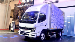 Mitsubishi Fuso eCanter langsung dipesan pt yusen logistic indonesia di giias 2024 - apakabar.co.id