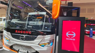 Hino dan Bismania Community Gaungkan Keselamatan Berkendara di GIIAS 2024