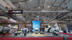 Booth Mitsubishi Fuso di GIIAS 2024 mengusung tema Leading Innovation - apakabar.co.id