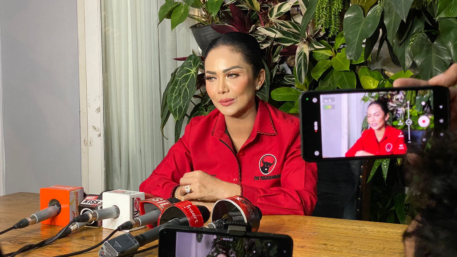 Krisdayanti Tegaskan Tetap Maju Jadi Calon Wali Kota Batu 2024 -