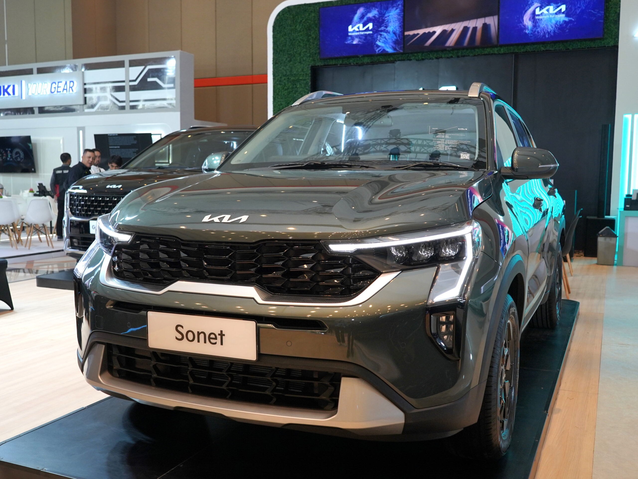 Apakabar.co.id - SUV subkompak andalan Kia ini mendapatkan pembaruan tampilan yang lebih modern dan sporty serta ragam fitur yang semakin canggih