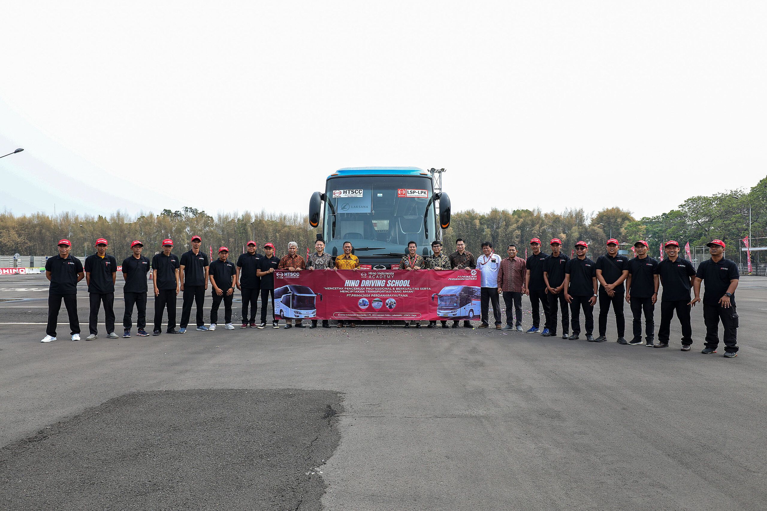 Hino Driving School Batch Pertama Resmi di Gelar dengan peserta dari PO Primajasa - apakabar.co.id