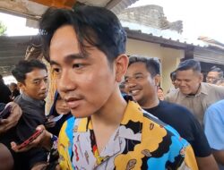 Pernyataan Rocky Soal Terima Uang dari Menteri, Gibran: Itu Hoaks