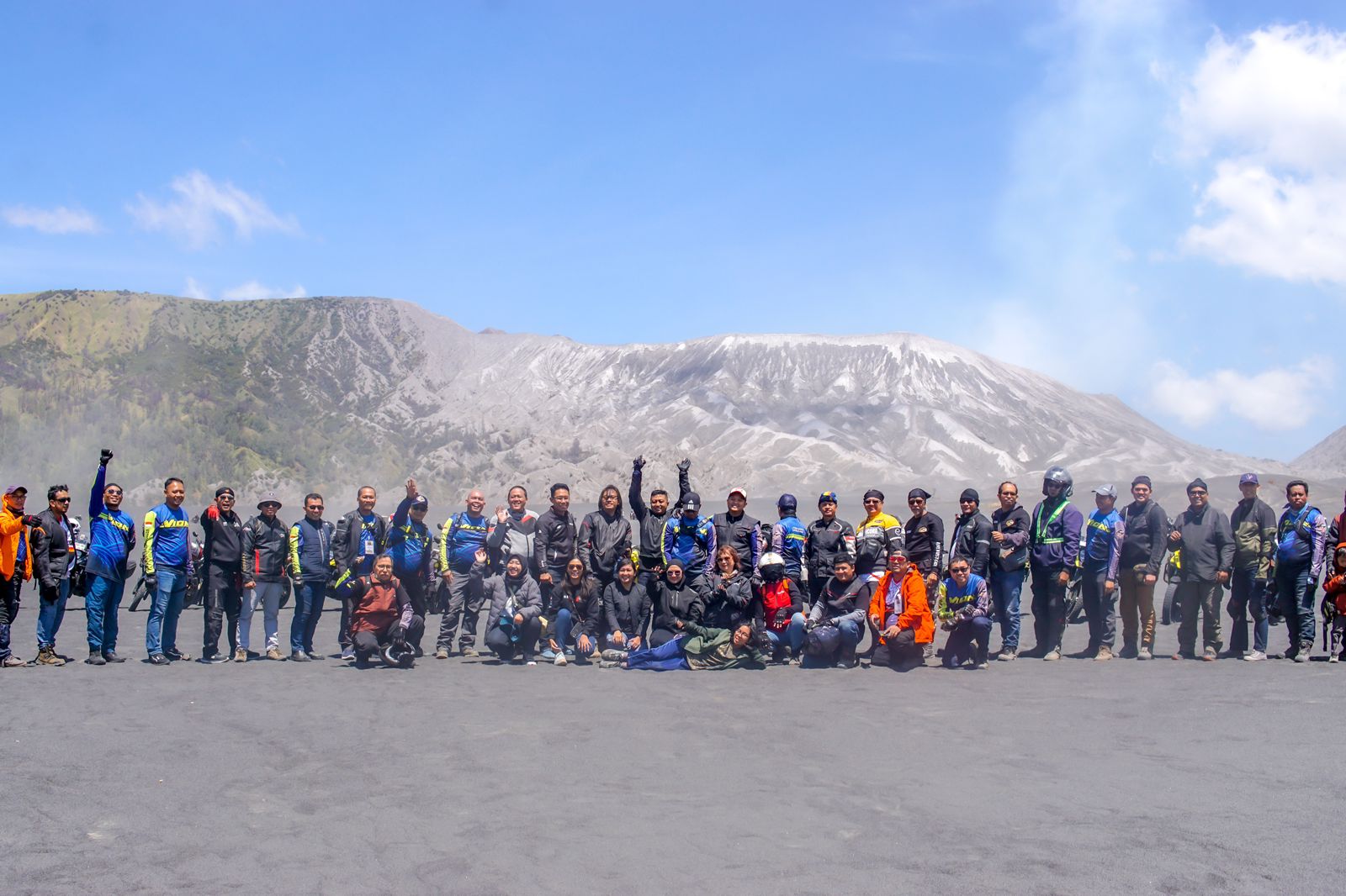 Komunitas V-Strom Indonesia Owners di Bromo - apakabar.co.id