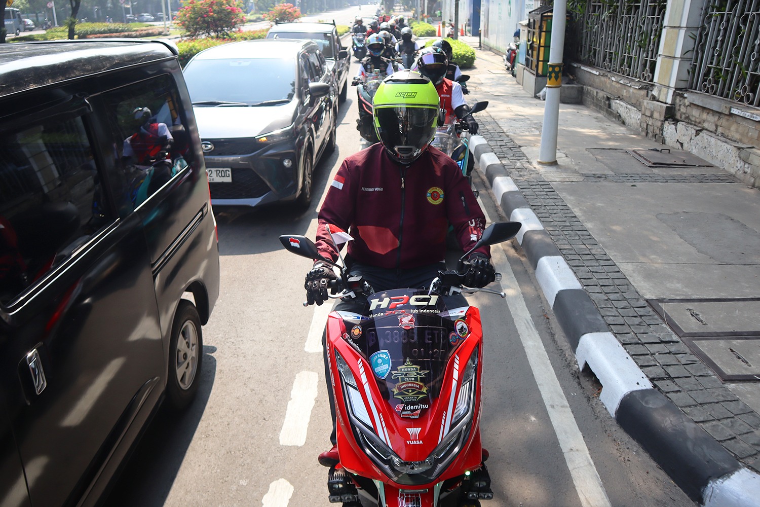 Etika penggunaan klakson saat berkendara sepeda motor - apakabar.co.id