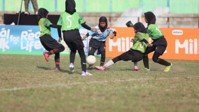 Bintang Sepak Bola Putri Bermunculan di MilkLife Soccer Challenge Yogyakarta Seri 2