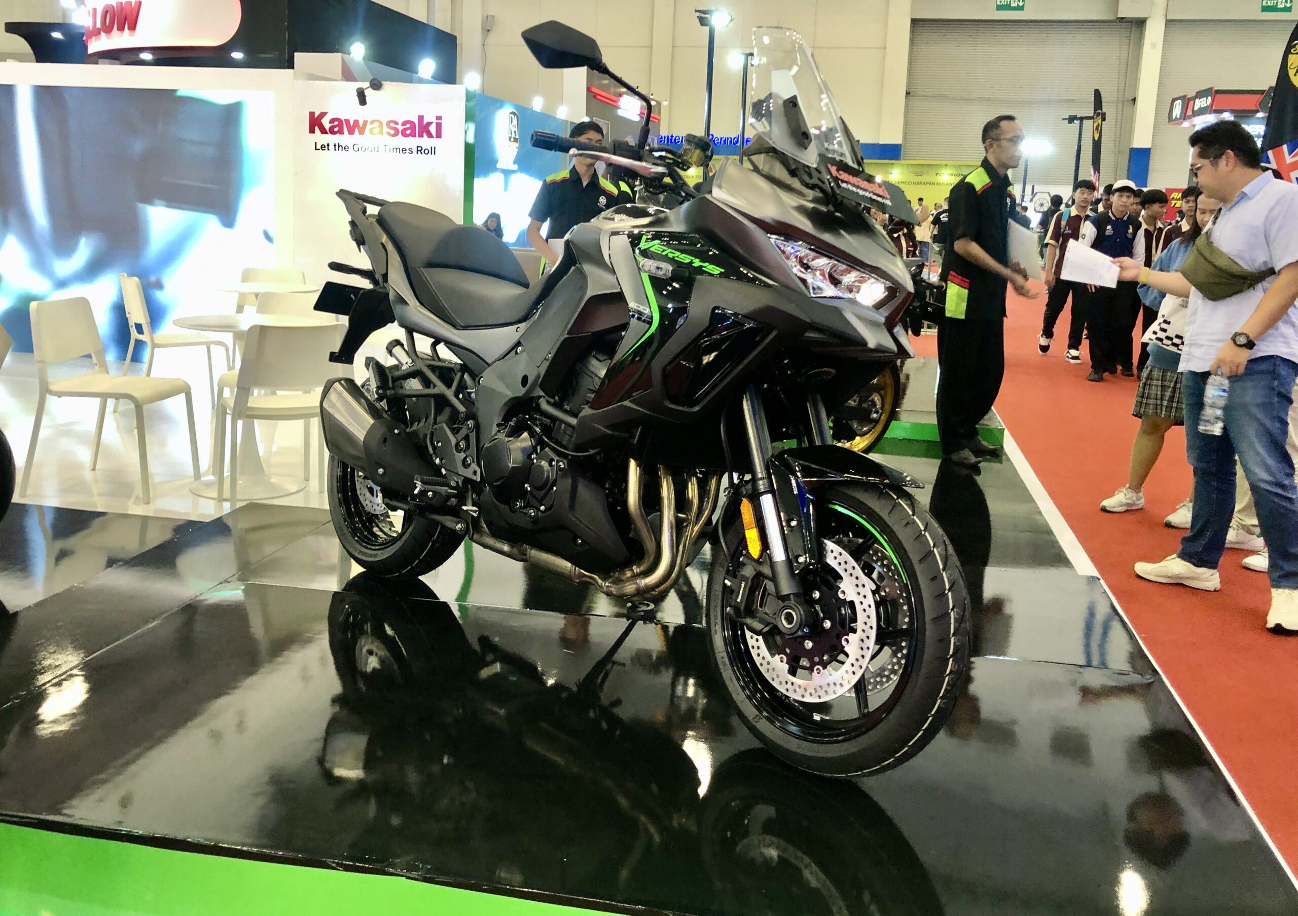 Kawasaki meluncurkan Versys 1100 Model Year 2025 di IMOS 2024 - apakabar.co.id