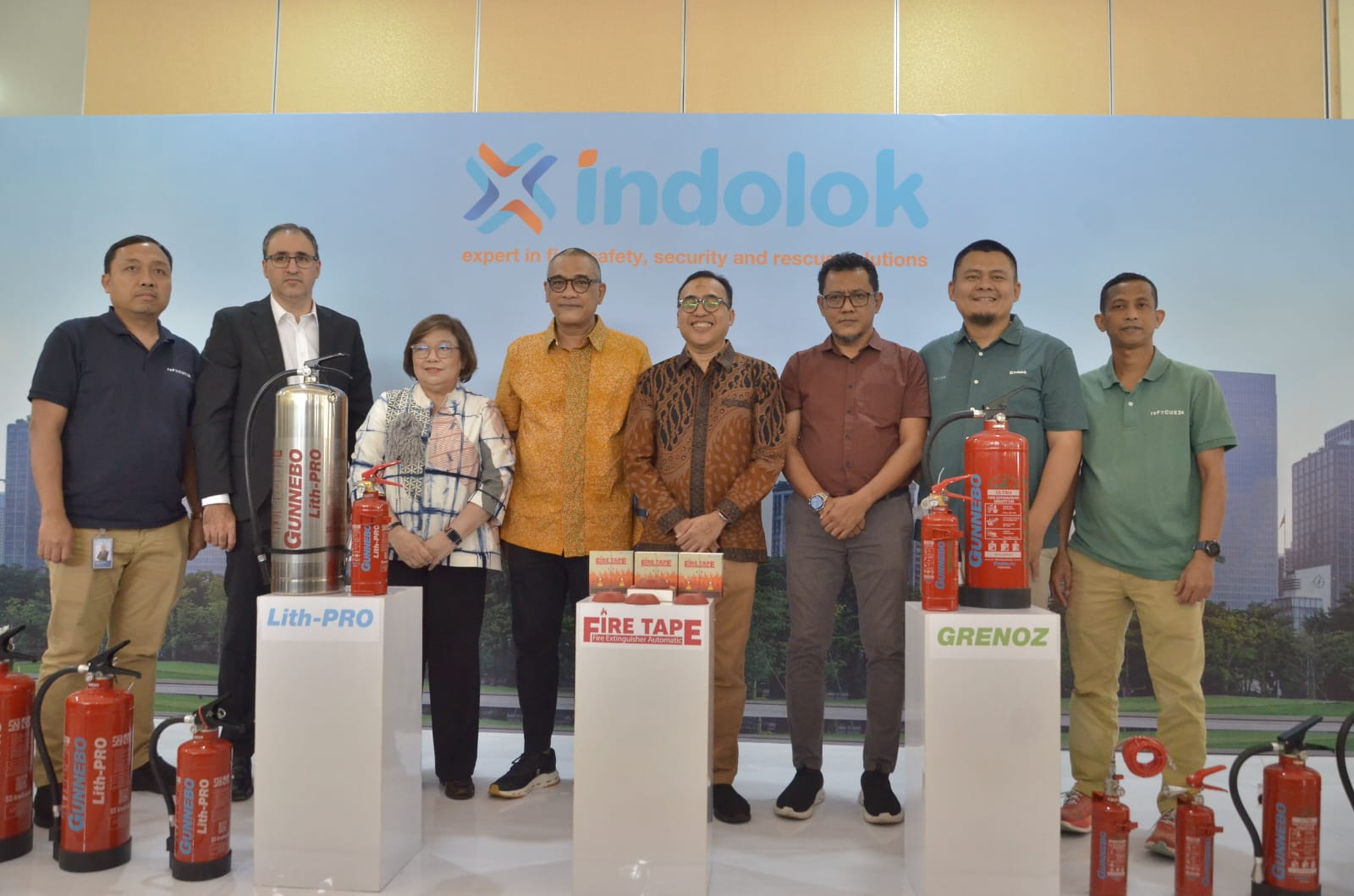 Para BOD dari Indolok saat peluncuran APAR khusus untuk kendaraan listrik - apakabar.co.id