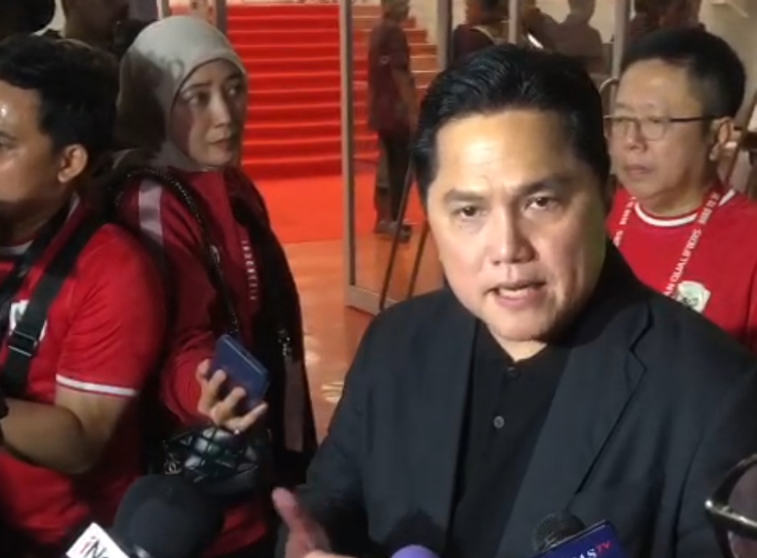 Ketua Umum PSSI, Erick Thohir mengapresiasi kinerja Timnas Indonesia saat menaklukkan Arab Saudi di GBK, Senayan, Jakarta, Selasa (19/11). Foto: apakabar.co.id/DF