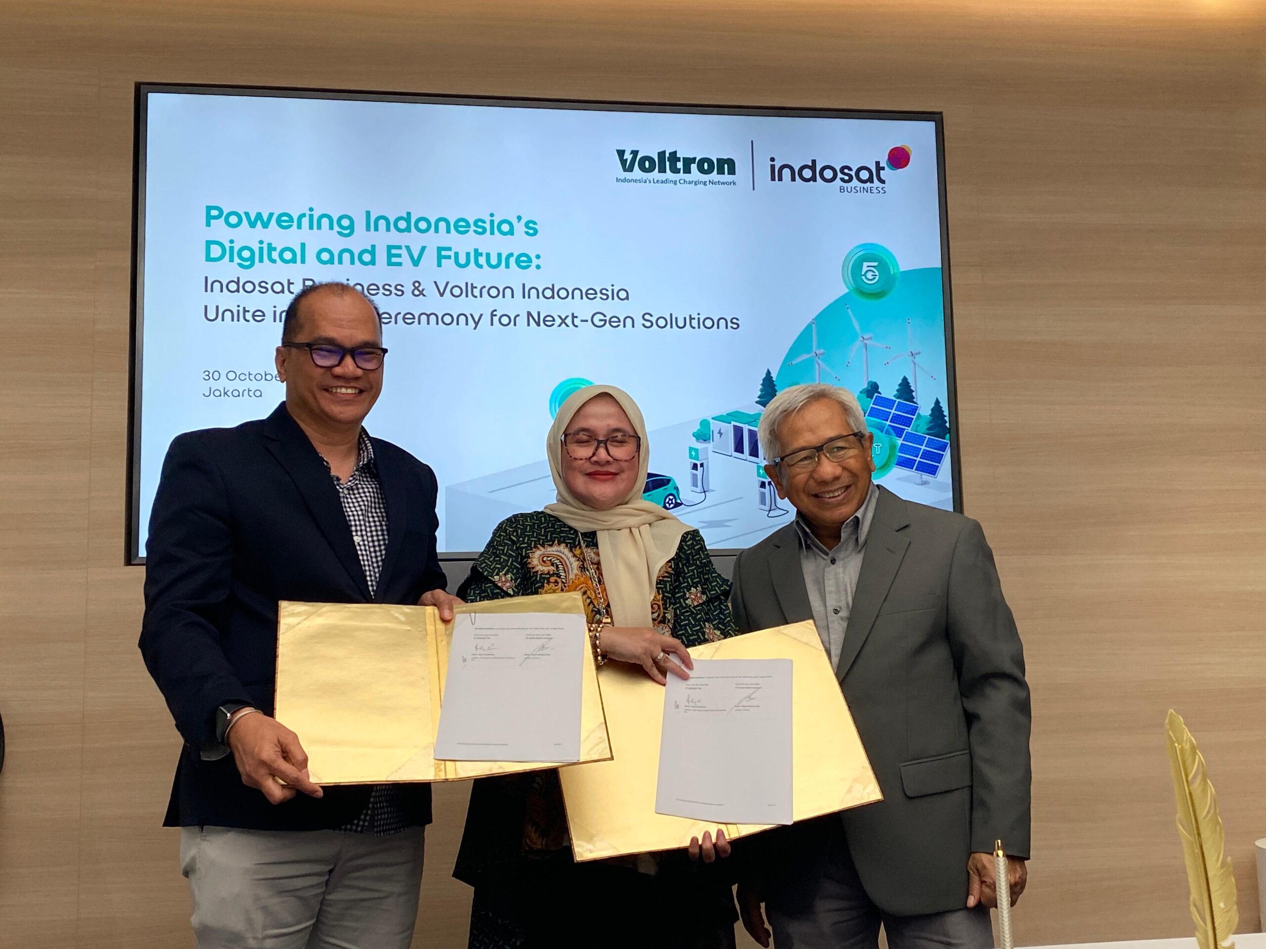 Indosat dan Voltron melakukan penandatanganan nota kesepahaman (Mou) untuk hadirkan solusi teknologi terdepan - apakabar.co.id