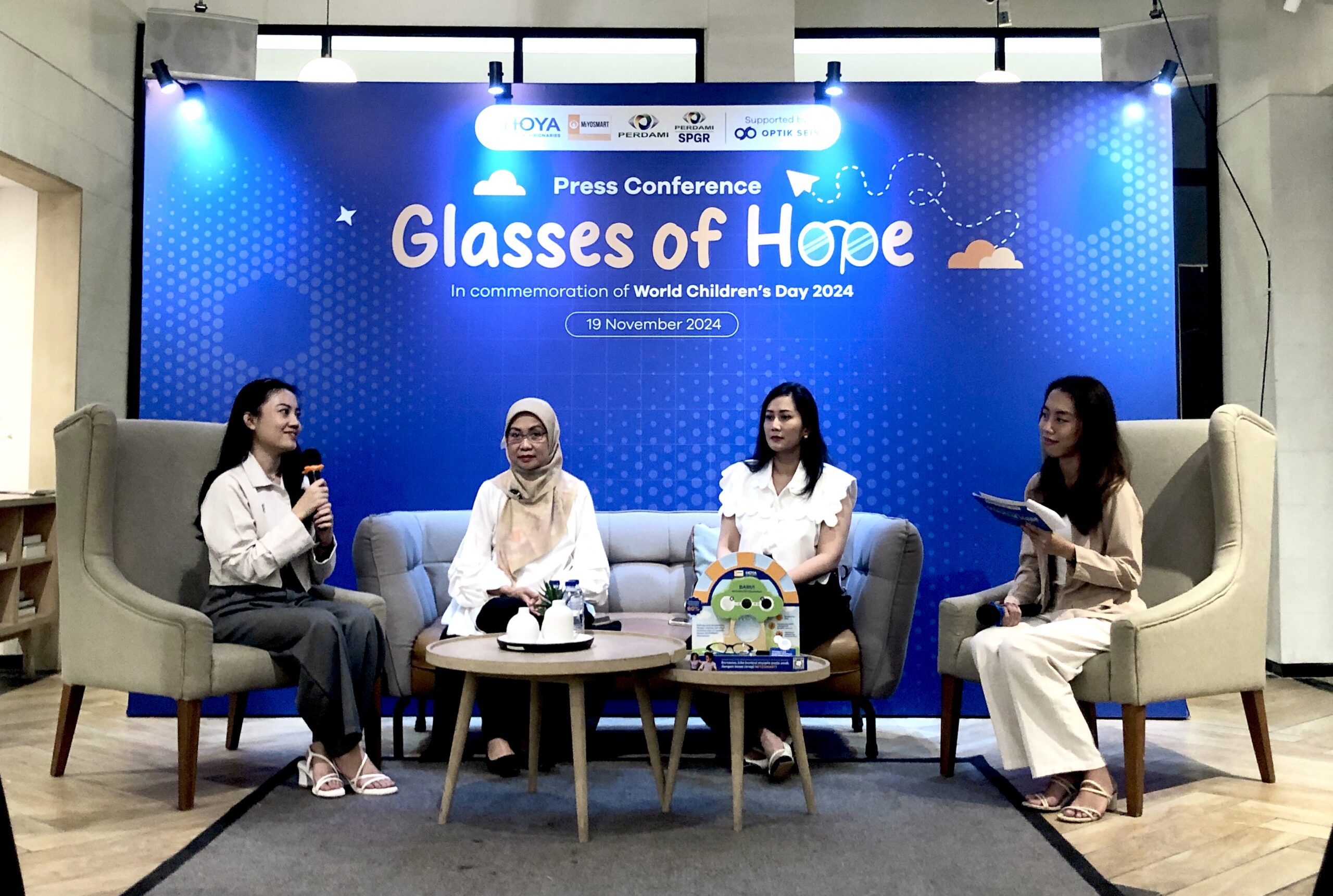 Press Conference program Glasses of Hope yang diinisiasi oleh Hoya Indonesia dan PERDAMI - apakabar.co.id