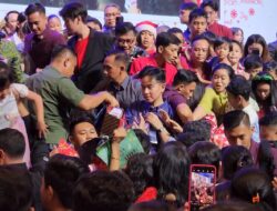 Wapres Gibran Tinjau Gereja El Shaddai Solo, Bagi-Bagi Kado Natal