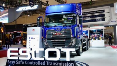 Truk Quester ESCOT yang diluncurkan UD Trucks pada GIIAS 2024 adalah truk inovatif yang tangguh dengan transmisi otomatis ESCOT atau Easy and Safe Controlled Transmission - apakabar.co.id