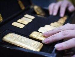 Harga Emas Antam Turun, Cek Harga Terbaru dan Ketentuan Pajaknya