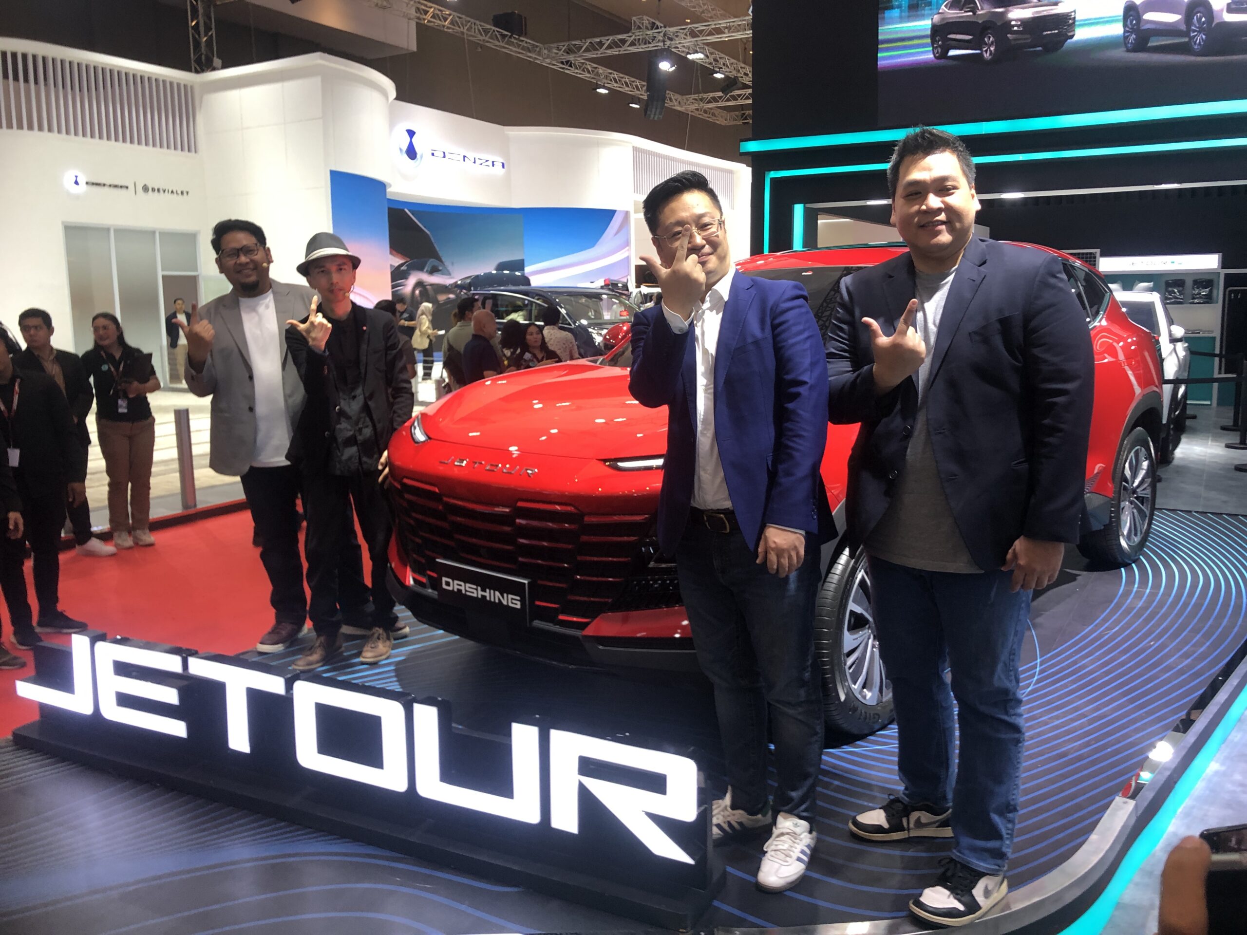 PT Jetour Motor Indonesia memperkenalkan tiga warna baru Jetour Dashing di IIMS 2025 - apakabar.co.id