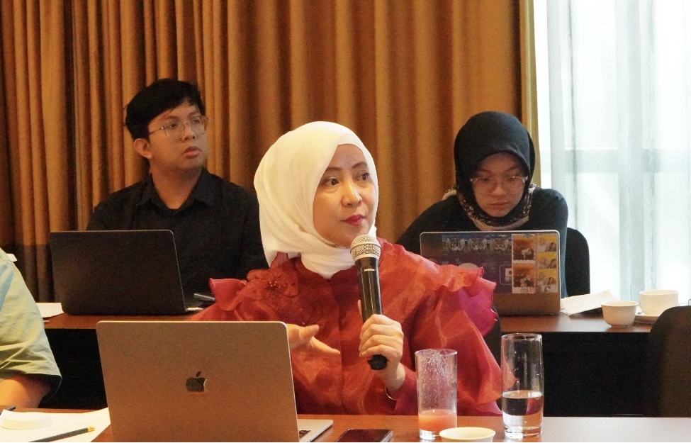 Prof. Dra. Fatma Lestari, Ph.D, M.Si, selaku Kepala DRRC UI - apakabar.co.id